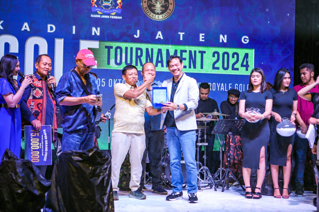 Penghargaan Kadin Jateng Golf Tournament 2024